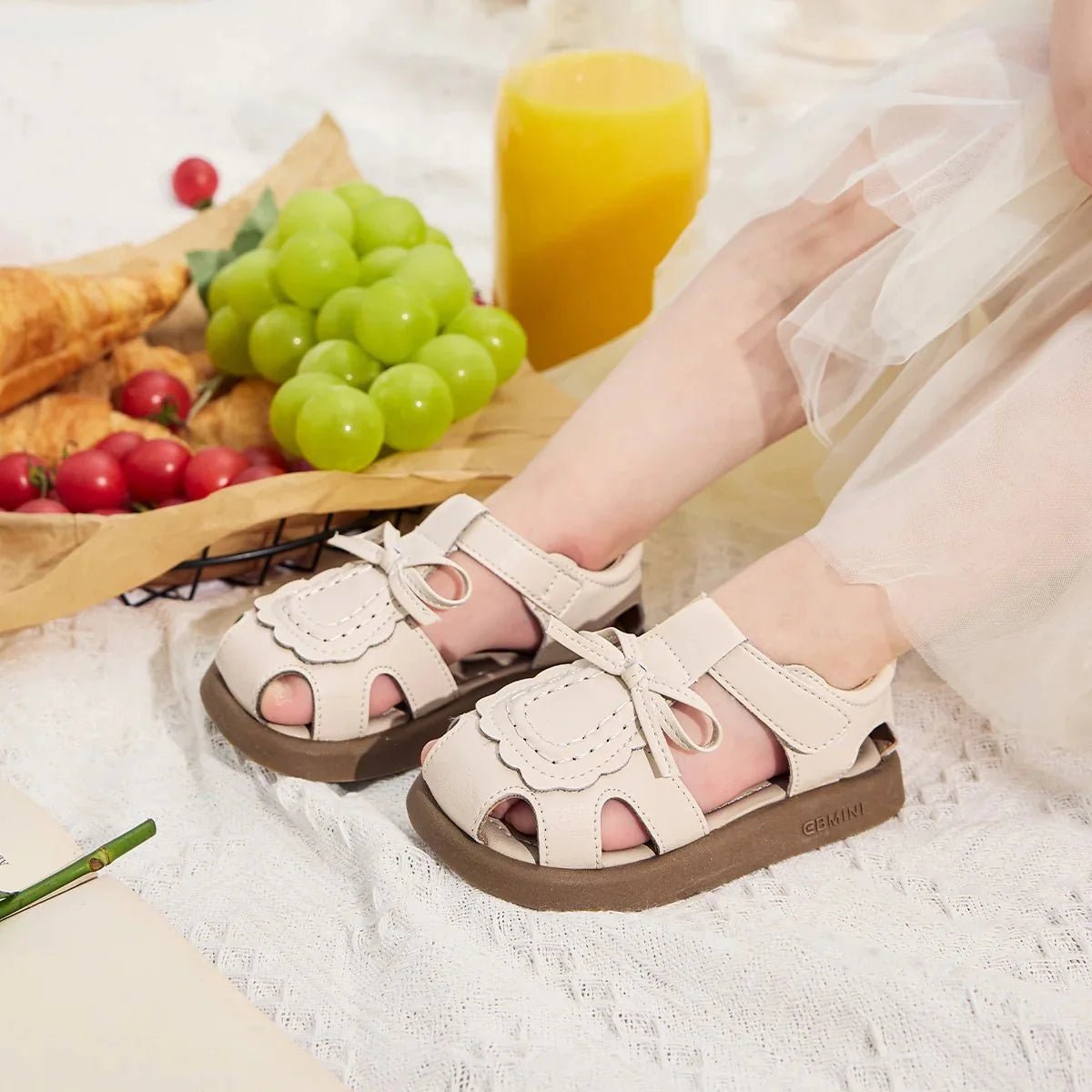 EBMINI® MARY – Ultra Lightweight Barefoot Sandals for Kids - White - 3 AU - Insole length 13 cm